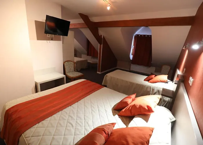 Hotel Logis Le Bourguignon à Bèze
