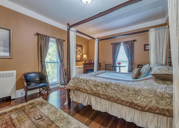 Monroe Manor Inn South Haven