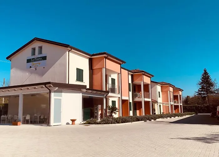Aparthotel RTA La Pineta Sarzana