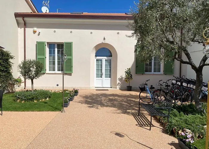 Villino Aliboni - Camere a 2 passi dal mare Marina Di Carrara