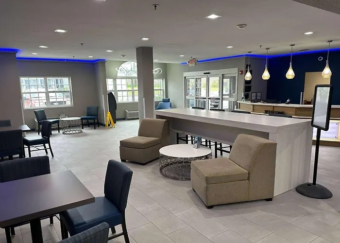 Microtel Inn & Suites By Wyndham Manchester - Newly Renovated
