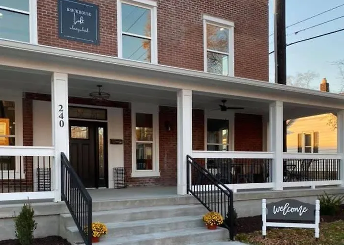 Brickhouse Loft - A Boutique Hotel Martinsville