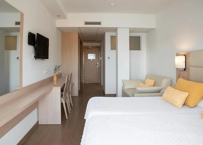 Hostal La Cigüeña Portinatx