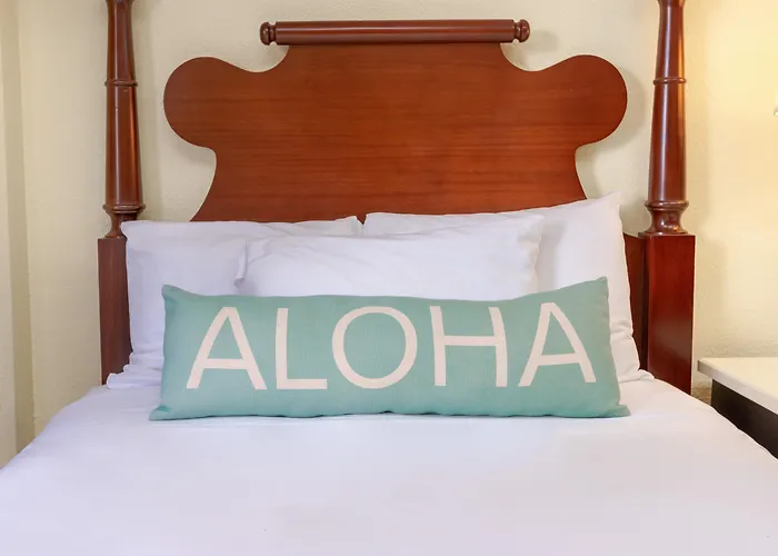 Ohia Waikiki Studio Suites
