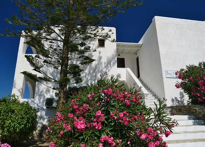 Village Twins 1 Chora 