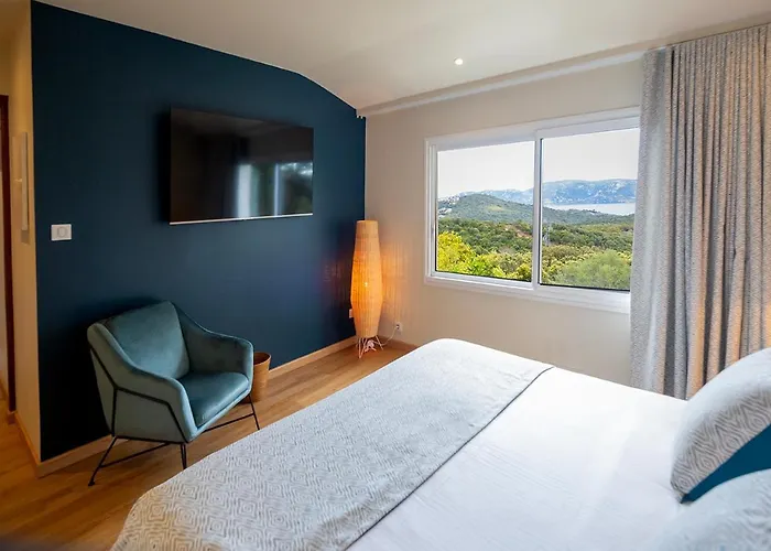 Swim Lodge Hotel Piscine Privee Ou Jacuzzi Prive Porto-Vecchio 