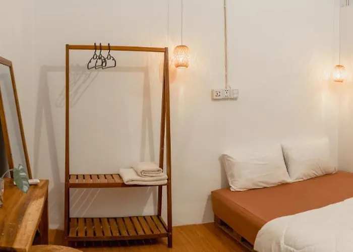 Sacred Lotus - Vegan Cafe X Hostel Phnom-Penh