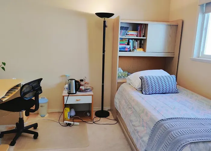 Helen'S House / Close To Skytrain And Airport