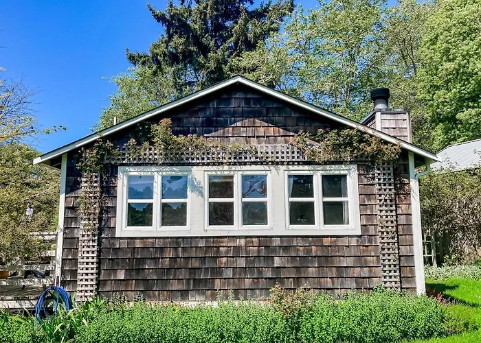 Seawoods Cottage