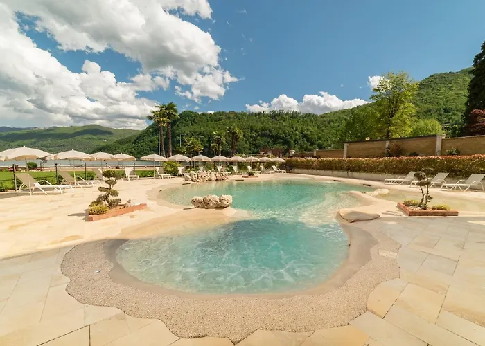 Yachting Residence - Private Dock, Lake Access & Spa Lavena Ponte Tresa
