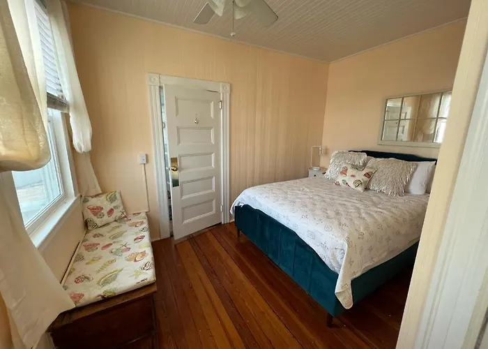 Inkwell Beach Cottage Oak Bluffs