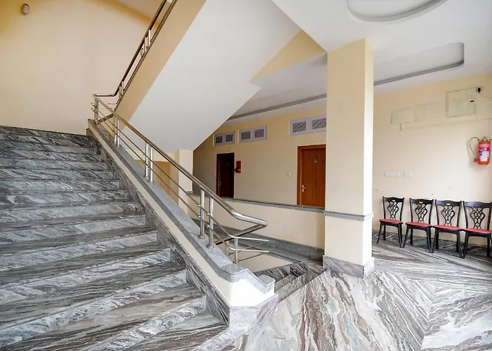Fabhotel Sonamla Retreat