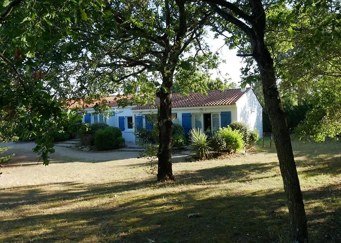 Hôtel ULVF Les Hibiscus à Saint-Jean-de-Monts