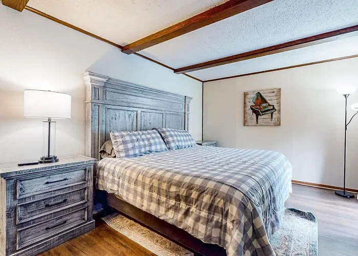 Three Sisters Fairway