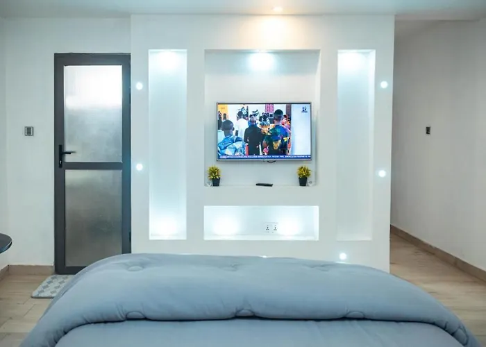 Seven Brothers Apartments