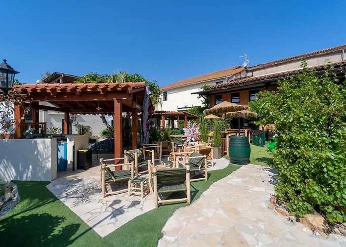 Gîte Imagine Roussillon Résidence Privée avec Piscine - 8 personnes Canet-en-Roussillon