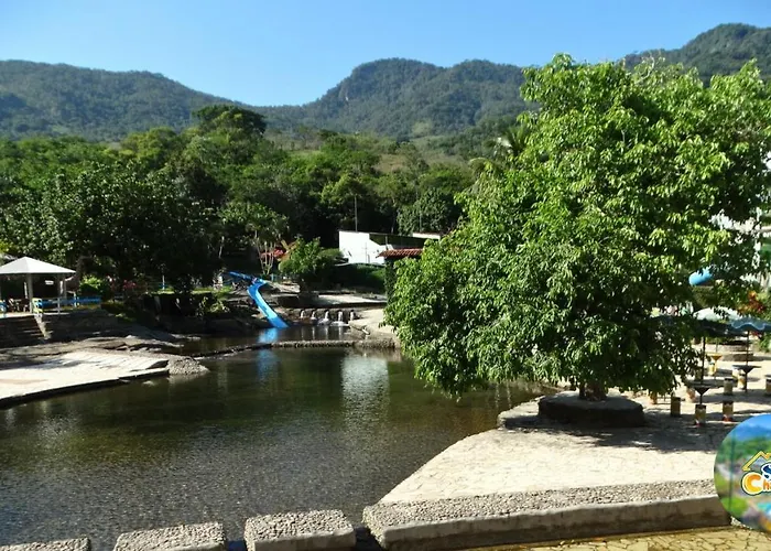 Hospedaria E Alojamento Sitiochamine Piscinas Naturais Itaguaí