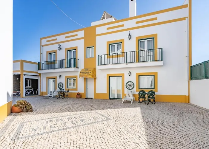 Apartamentos Pátio Victória by Umbral Vila Nova de Milfontes
