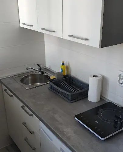 Cinema House Single & Double Rooms & Studio Apartments Pola