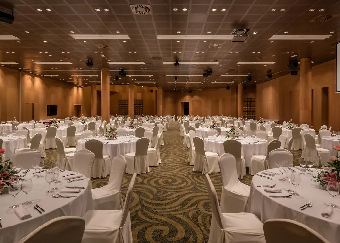 Doubletree By Hilton La Torre Golf Resort Roldán