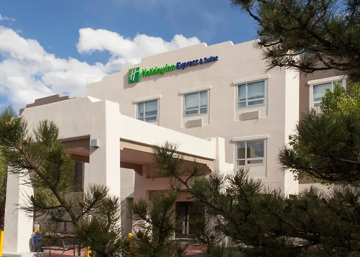 Holiday Inn Express & Suites Santa Fe