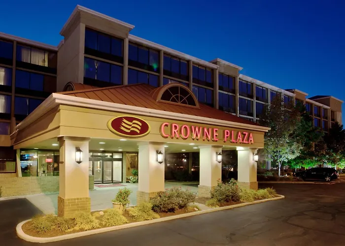 Crowne Plaza Cleveland Airport By Ihg Hotel Middleburg Heights