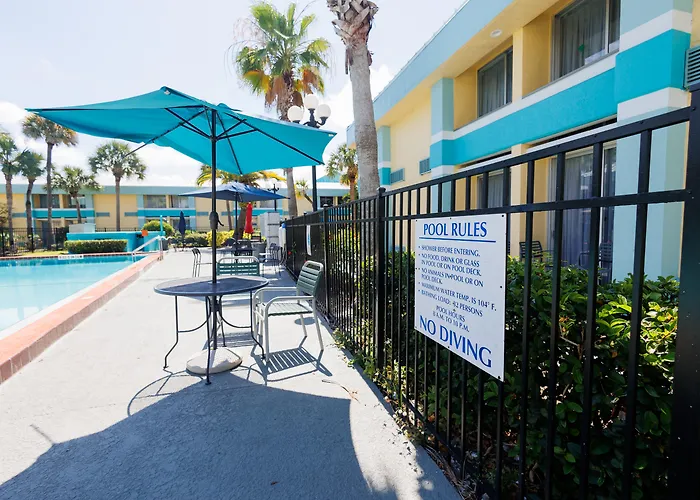 Garnet Inn & Suites Orlando