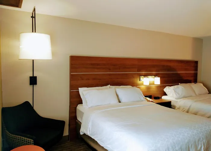 Holiday Inn Express Hotel & Suites Madison By Ihg
