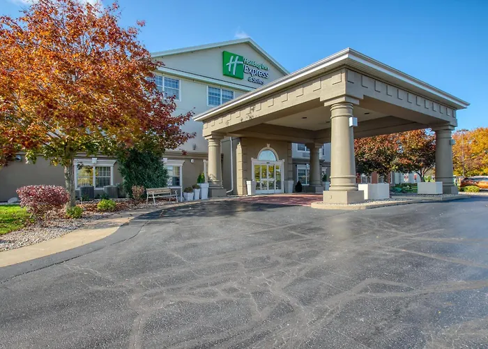 Holiday Inn Express Hotel & Suites Oshkosh - State Route 41 By Ihg