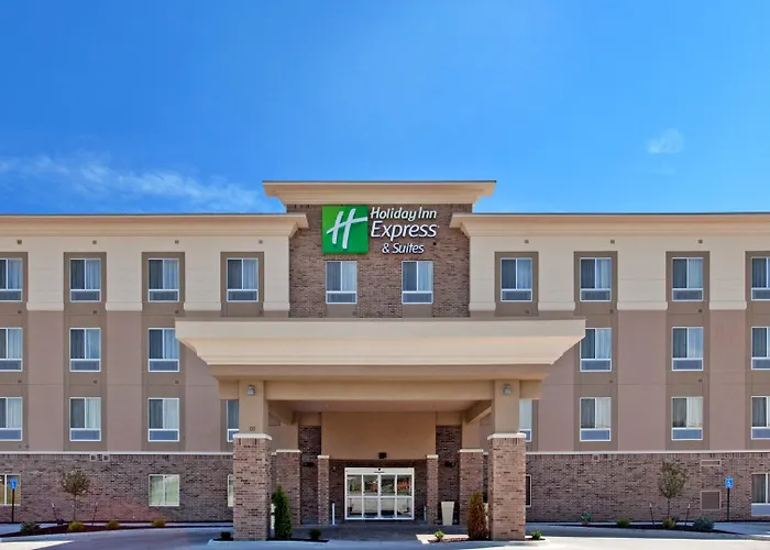 Holiday Inn Express & Suites North Topeka