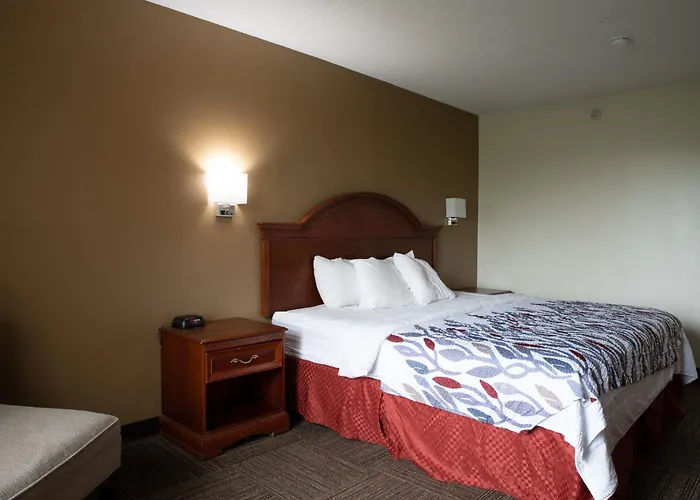Blisspoint Inn & Suites Marion