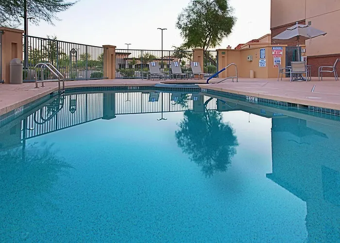 Holiday Inn & Suites Goodyear - West Phoenix Area By Ihg