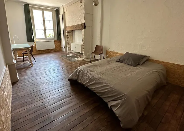 Chambre Dans Maison Originale En Centre Ville Troyes
