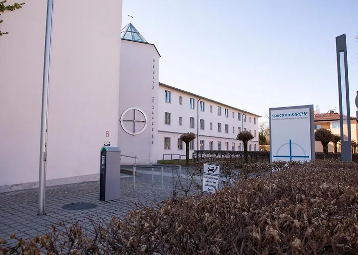 Spectrum Kirche Exerzitien-und Bildungshaus auf Mariahilf Passau