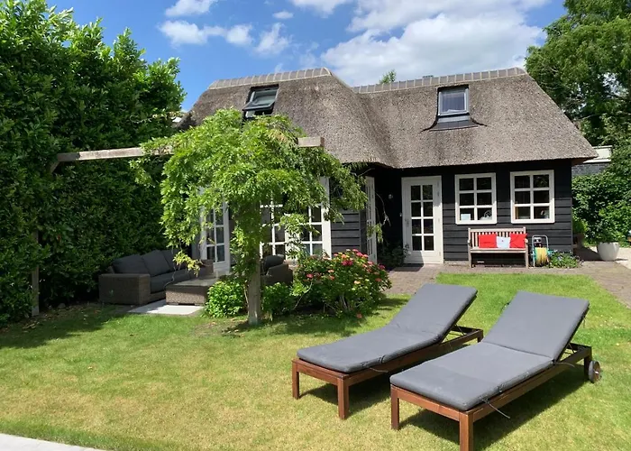 Private Romantic Cottage Utrecht