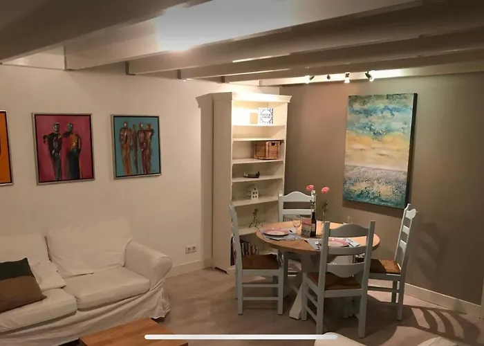 Private Romantic Cottage Utrecht