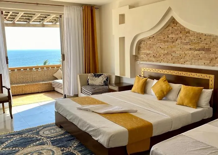 Cool Breeze Beachfront-Shanzu Apartments
