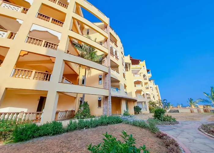 Cool Breeze Beachfront-Shanzu Apartments