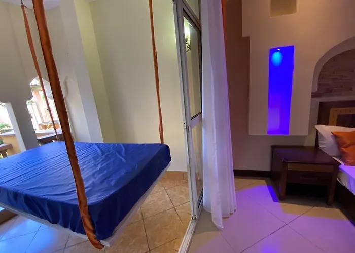 Cool Breeze Beachfront-Shanzu Apartments Mombasa