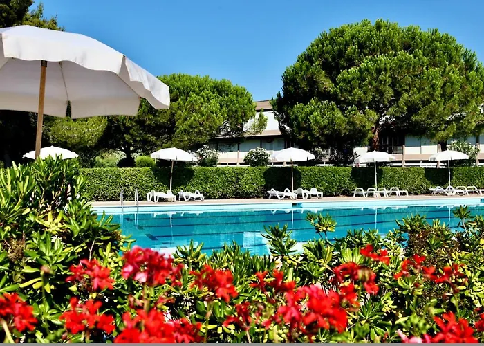 Isa-Residence With Swimming-Pool In Marina D Bibbona At Only 300 M From The Beach