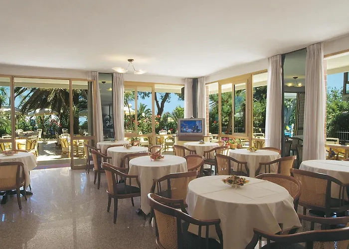Hotel Corallo Villa Rosa Di Martinsicuro