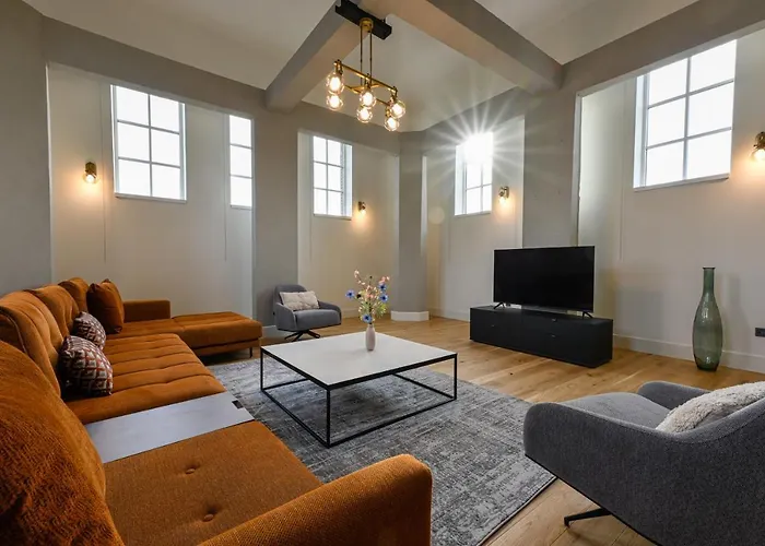 12A, Luxury & Unique, Cinema, Terrace, Stunning View, Central Location!