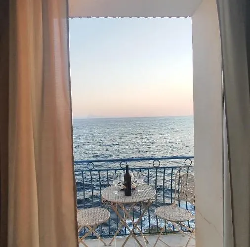 Lo Scrigno Sul Mare Bed and Breakfast Torre del Greco