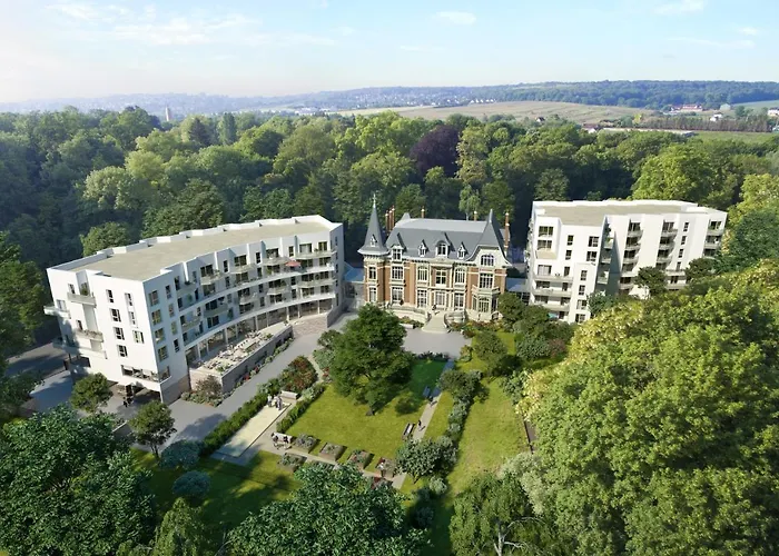 DOMITYS Résidence services seniors LE PARC DES AUBIERS Poissy