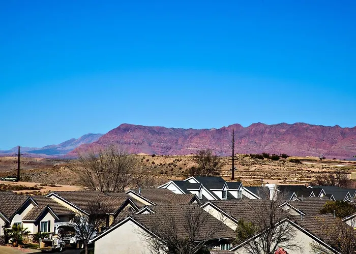 S404-The Penthouse-Fourth Floor 3-Bedroom Pool View St. George