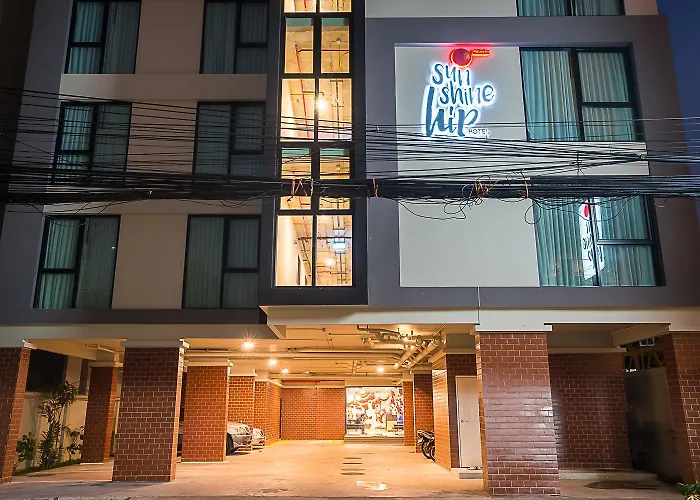 Sunshine Hip Hotel