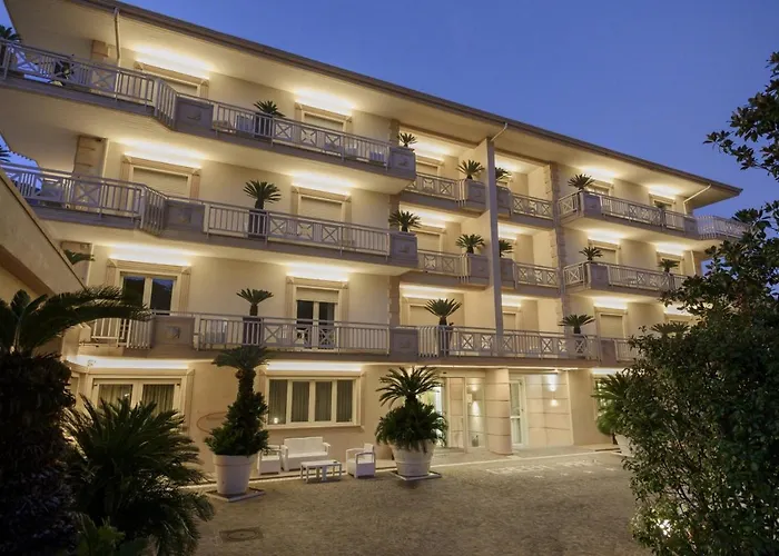 Green Park Hotel