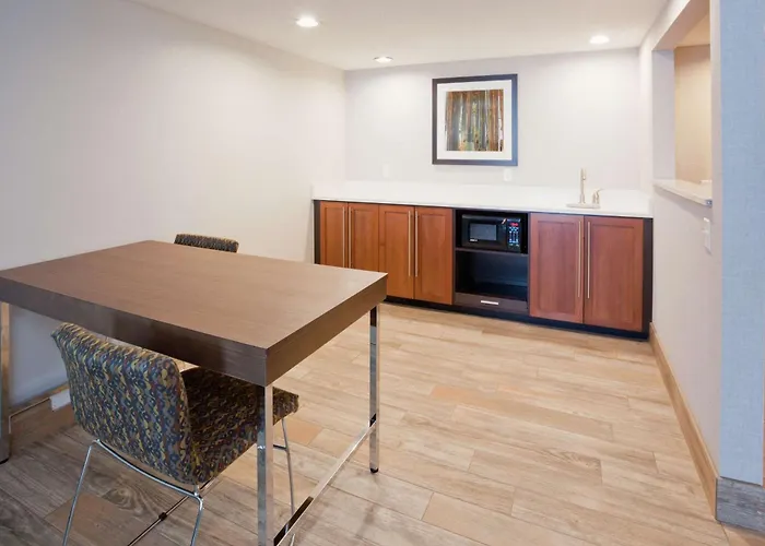 Hampton Inn Duluth-Canal Park