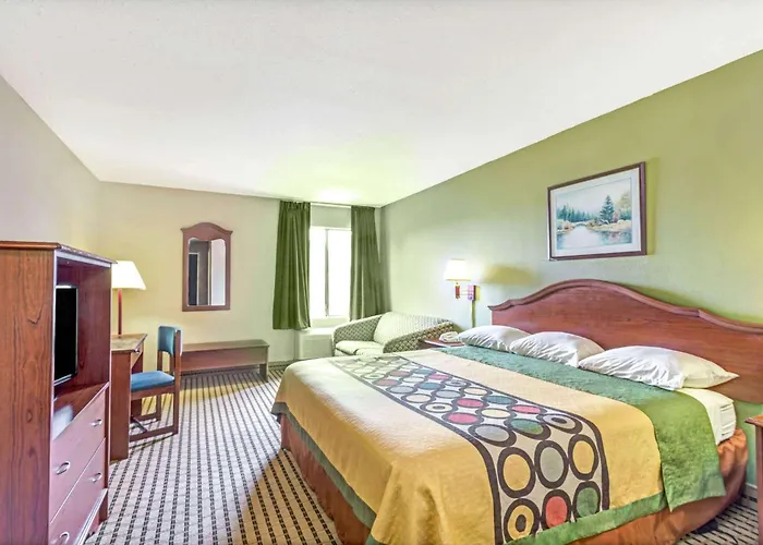 Super 8 By Wyndham Dawsonville