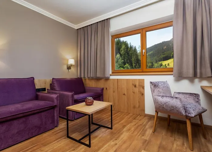 Hotel Sonnegg Saalbach-Hinterglemm